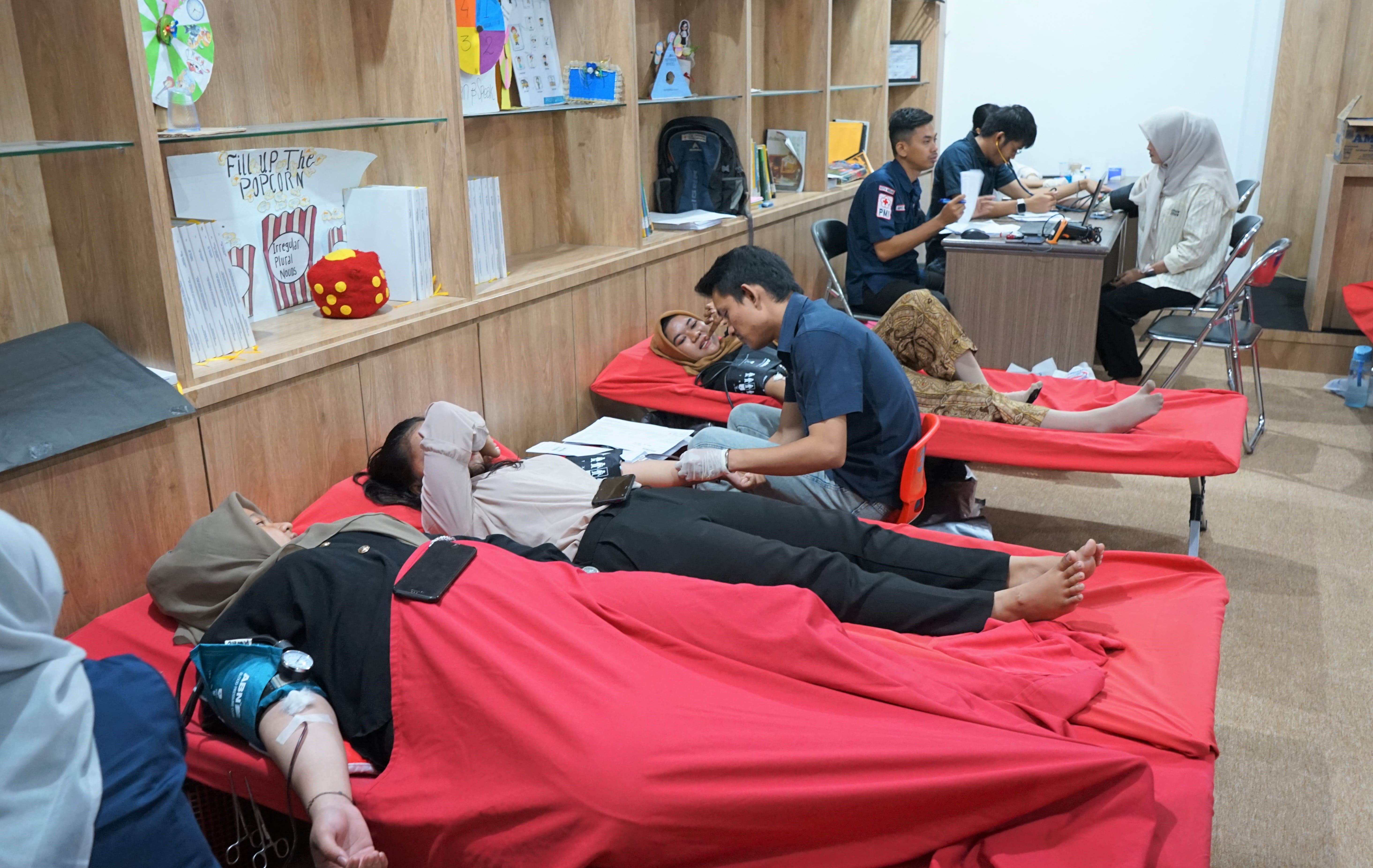 Semangat Sumpah Pemuda, Komahi dan Prodi HI UPU Gelar Donor Darah dan Cek Kesehatan Gratis